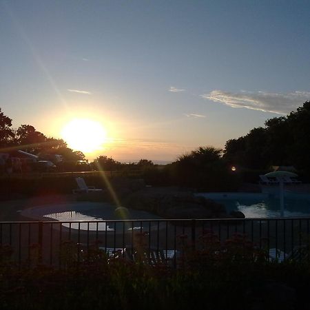 Camping Le Balcon De La Baie Saint-Marcan Exteriör bild