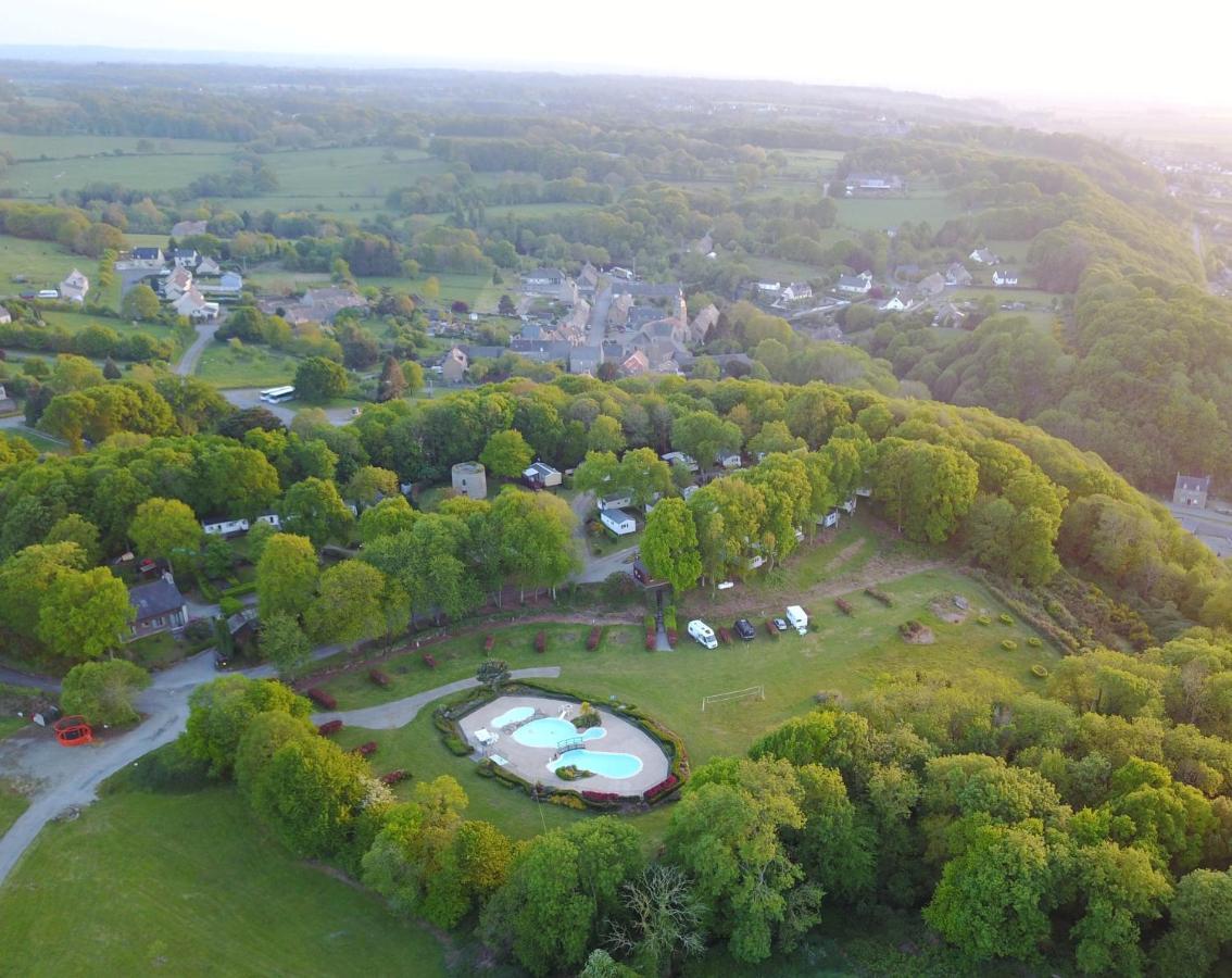 Camping Le Balcon De La Baie Saint-Marcan Exteriör bild