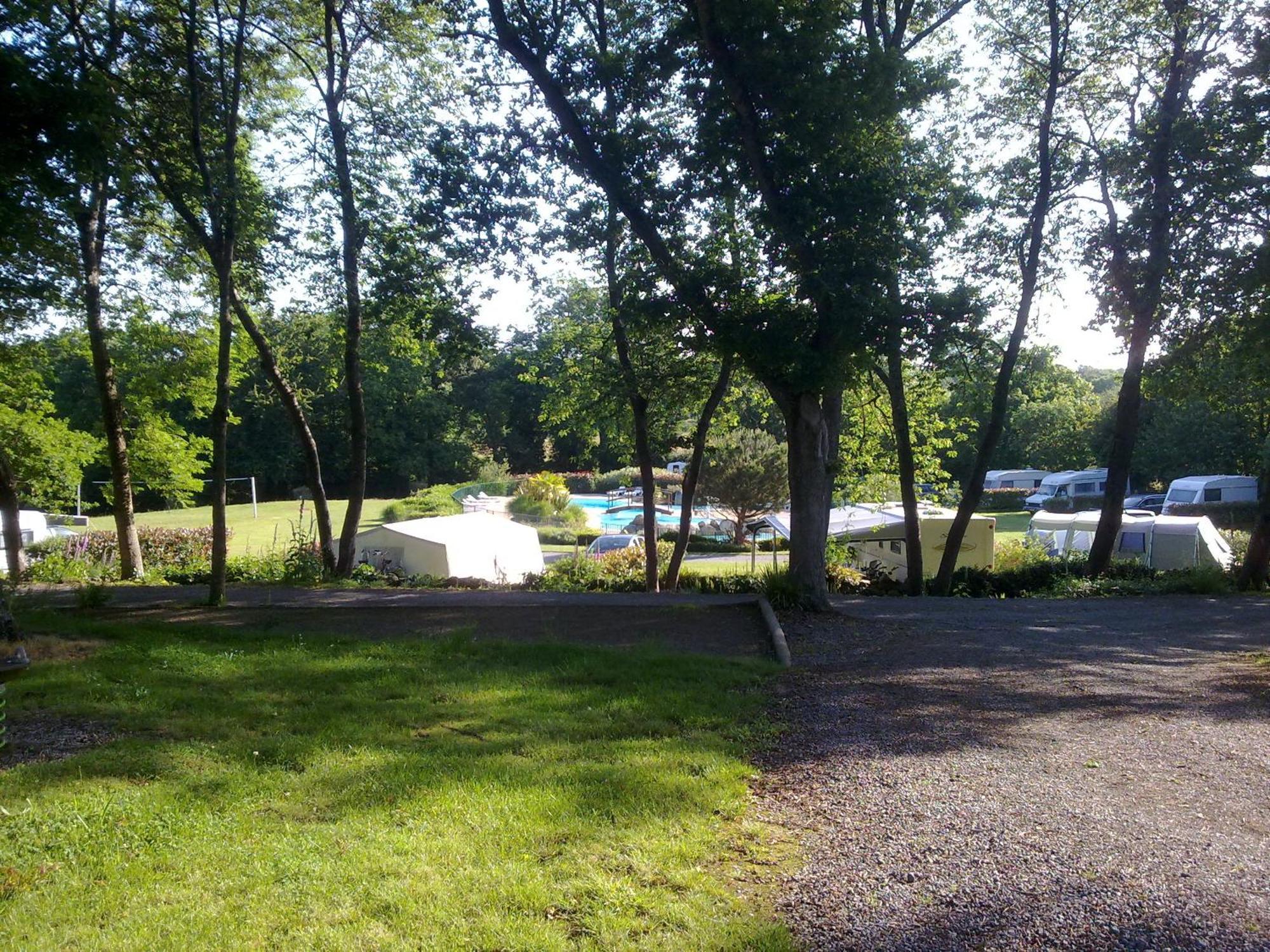 Camping Le Balcon De La Baie Saint-Marcan Exteriör bild