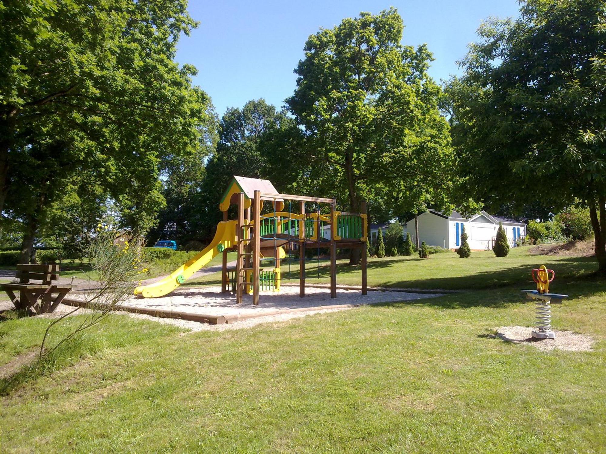 Camping Le Balcon De La Baie Saint-Marcan Exteriör bild