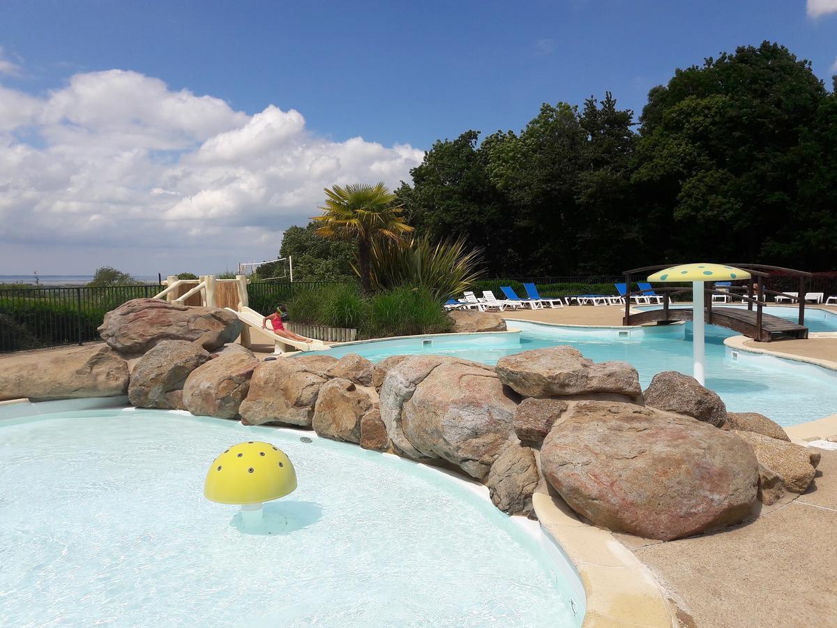 Camping Le Balcon De La Baie Saint-Marcan Exteriör bild