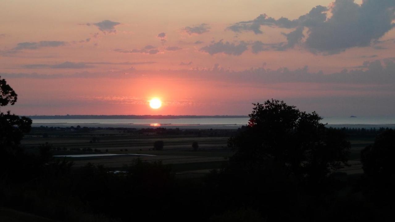 Camping Le Balcon De La Baie Saint-Marcan Exteriör bild