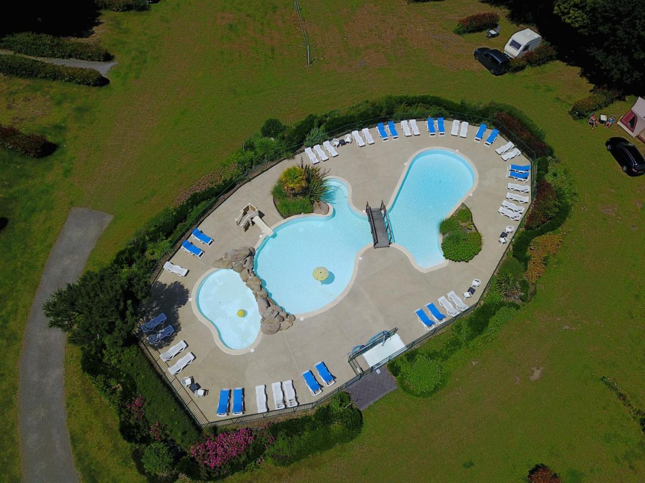 Camping Le Balcon De La Baie Saint-Marcan Exteriör bild